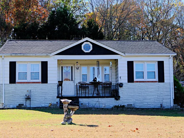 13209 Croom Rd, Upper Marlboro, MD 20772