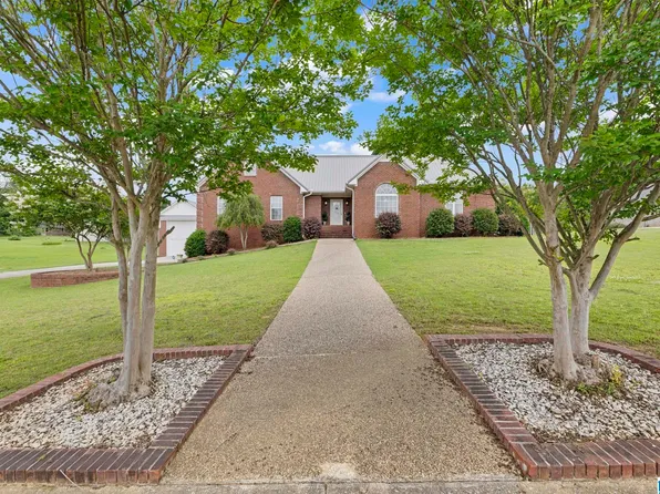 1114 Hampton Dr, Morris, AL 35116