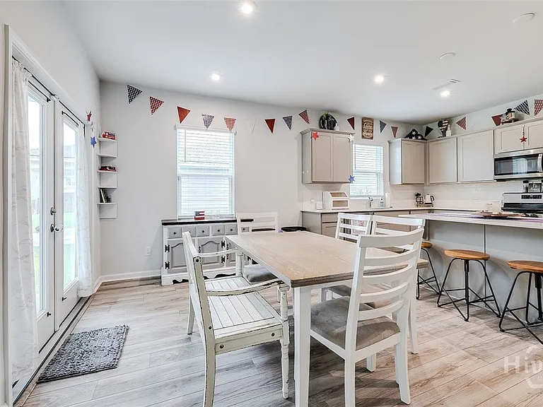 64 Shade Tree Dr — Photo 14