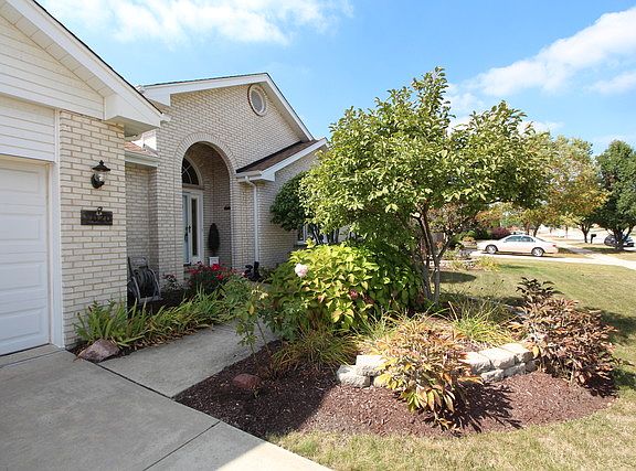 2nd image of 8020 Chesterton Dr