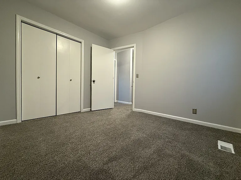 5801 Labrador Ln — Photo 21