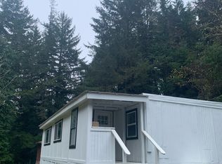 62501 Beaver Loop Rd SPACE 10, North Bend, OR 97459