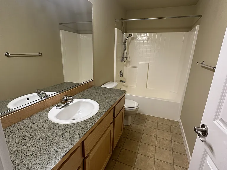 3104 Sunset Dr W — Photo 14