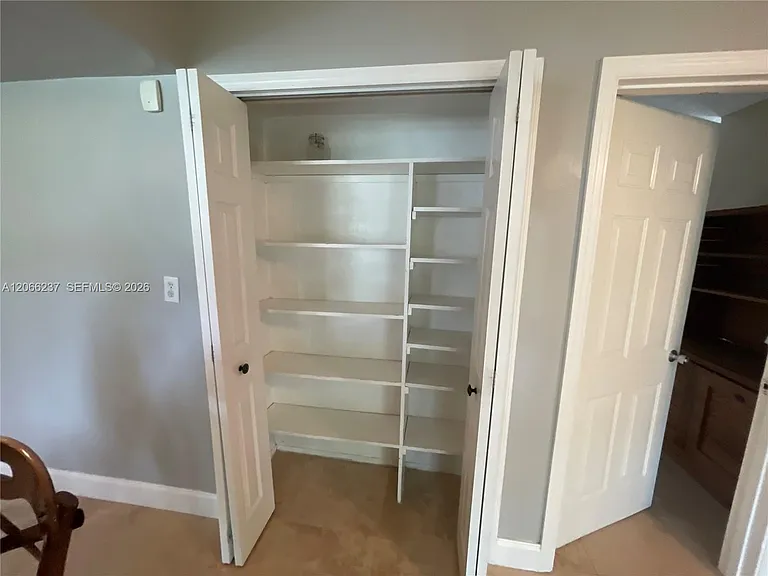 9301 SW 54th St — Photo 39