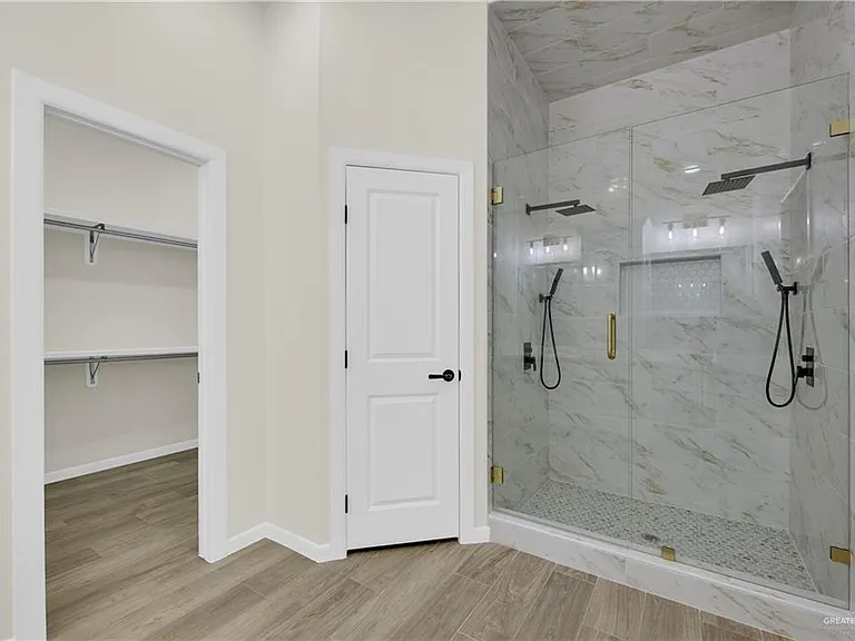 8015 N 48th Ln — Photo 16