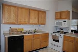 5th image of 10416 S Carolina St