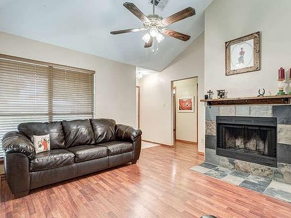 5th image of 4728 Wineberry Dr