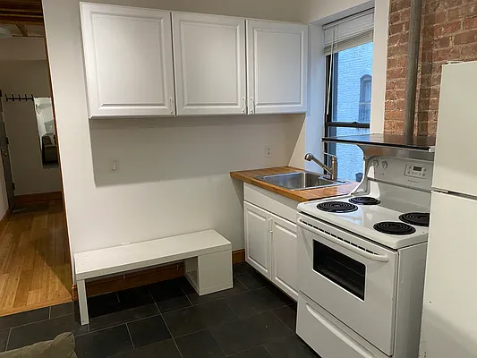 Rented by Compass | media 26