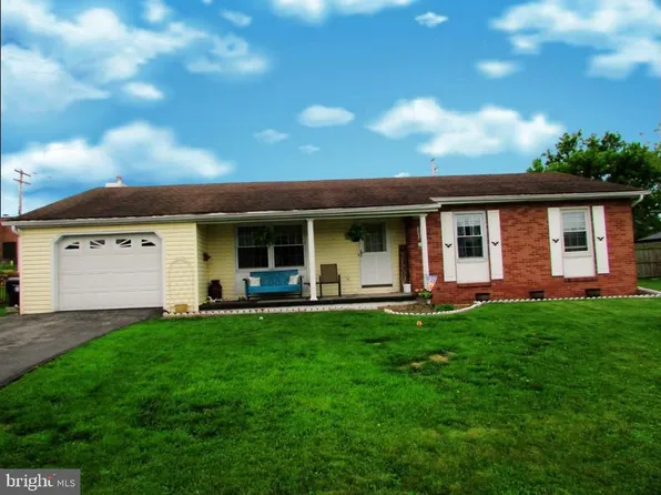 922 E High St, Bellefonte, PA 16823