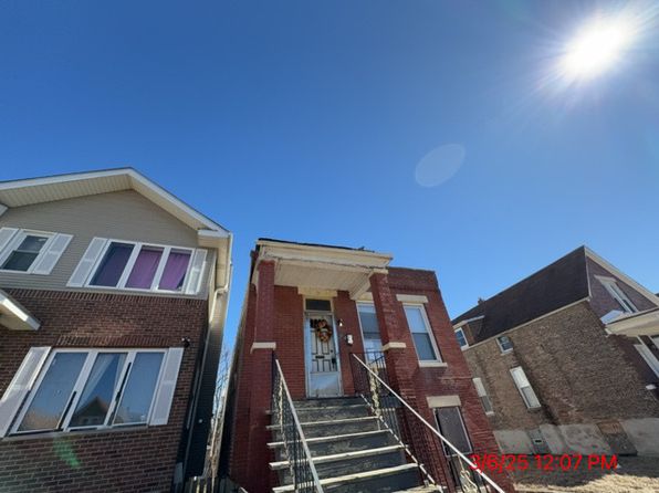 chicago-illinois-441102728 picture