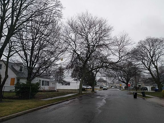 4th image of 2330 Oxford St
