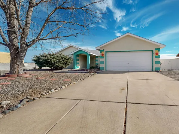 33 Milton Loop, Los Lunas, NM 87031