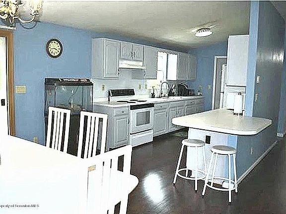4th image of 330 Scenic Dr