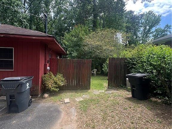 3rd image of 1207 Wisteria Dr SW