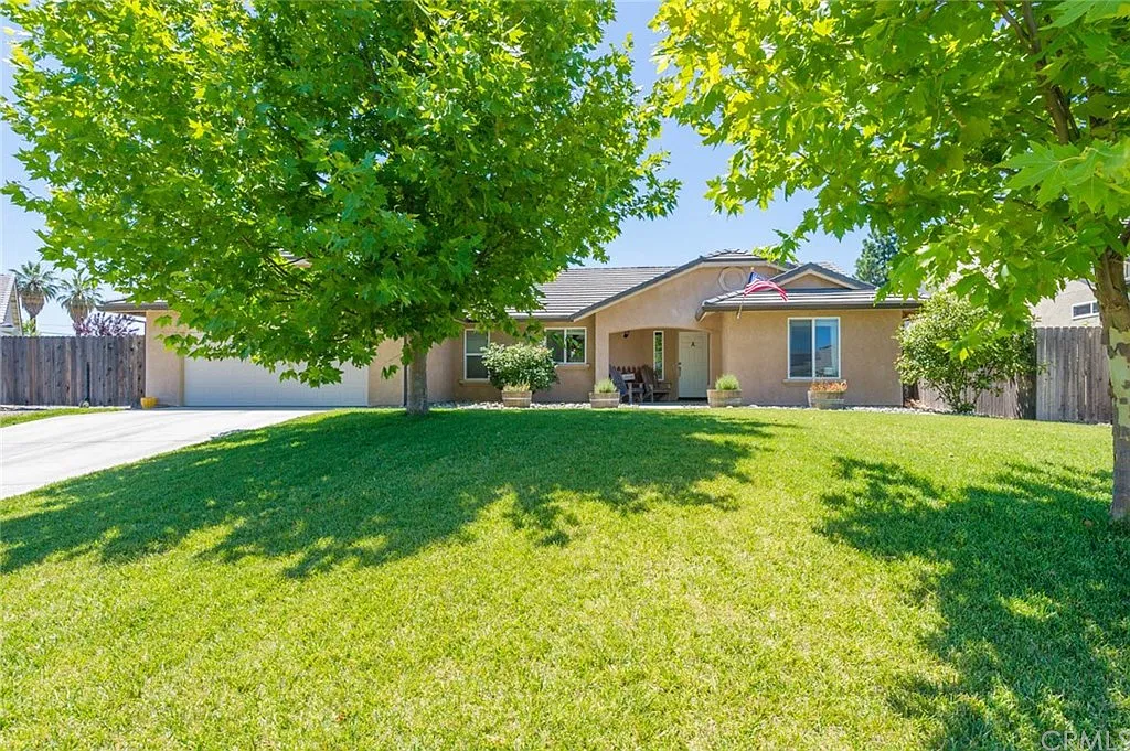 1354 Kaelyn Ct photo 1