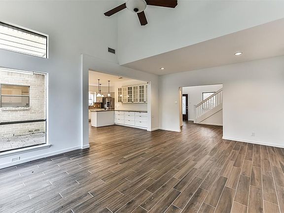 4th image of 15815 River Roads Dr