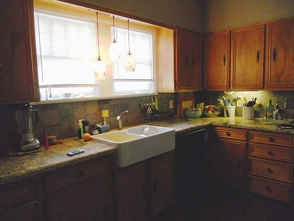5th image of 4600 Woodlawn Dr