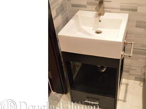 2nd image of 241 W 109th St APT 4B