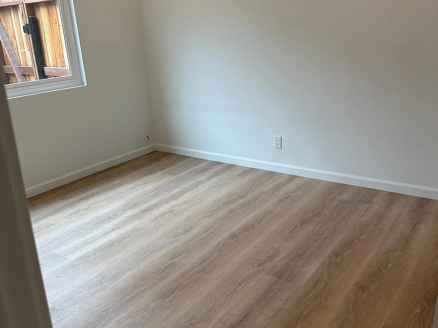 2 bed, 900 sqft, $3,500 — Photo 4
