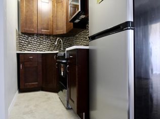 7133 69th Pl #2TOP, Ridgewood, NY 11385