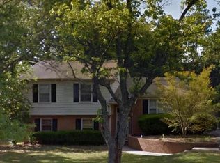 9105 Sandburg Ave, Charlotte, NC 28213
