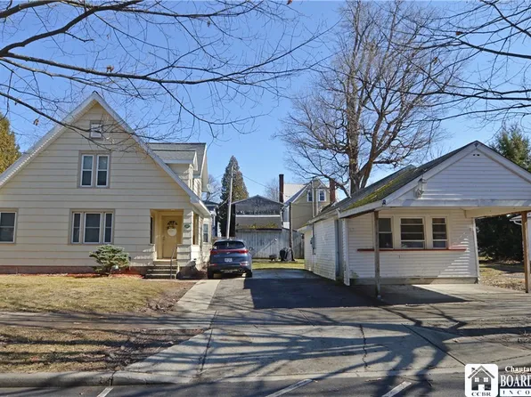 33 Chautauqua Ave, Lakewood, NY 14750