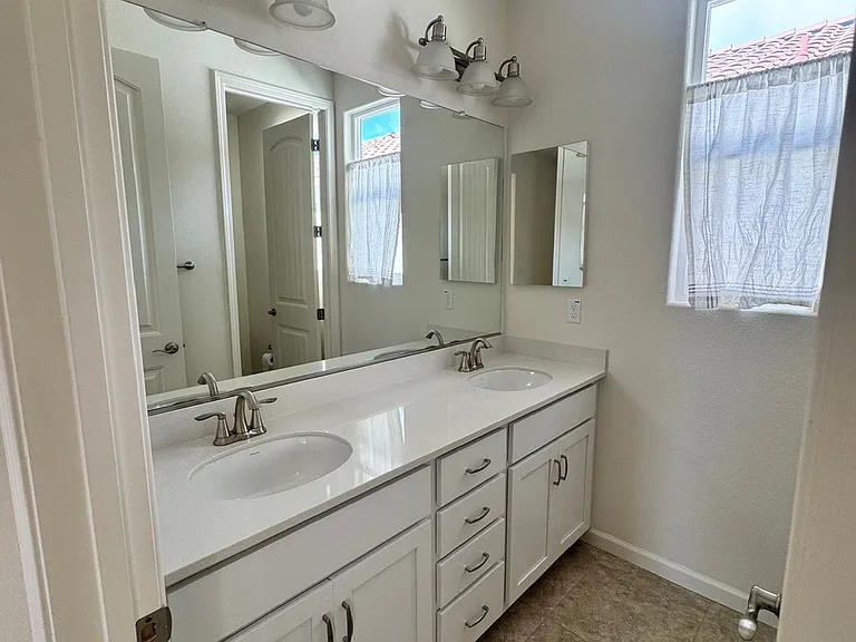 4389 Natomas Central Dr — Photo 17