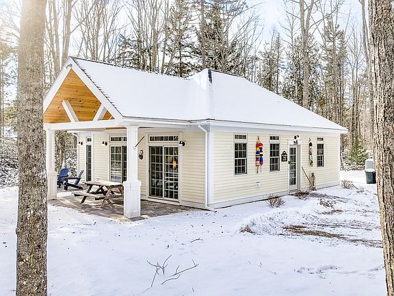 3rd image of 115 Pirates Cove Road