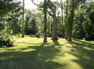 1 Chandler Rd, Edison, NJ 08820