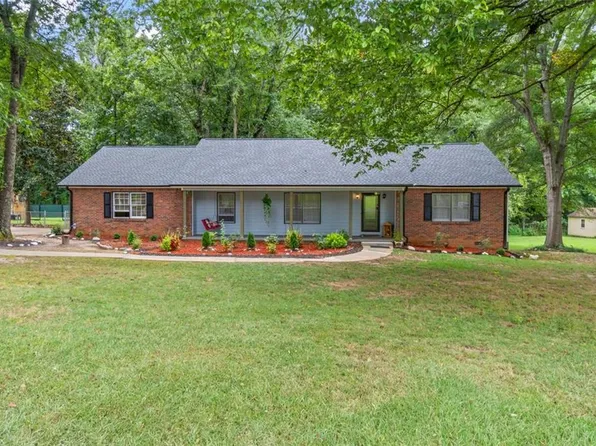 232 Clarkdell Dr, Stockbridge, GA 30281