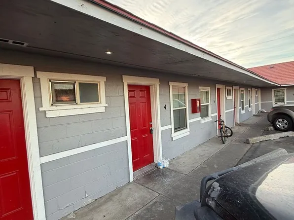 171 SW C St, Madras, OR