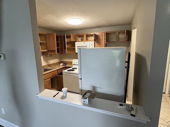 3rd image of 24 Whites Ave #63H