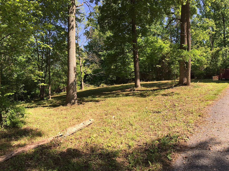 2nd image of 5526 Mose Cir