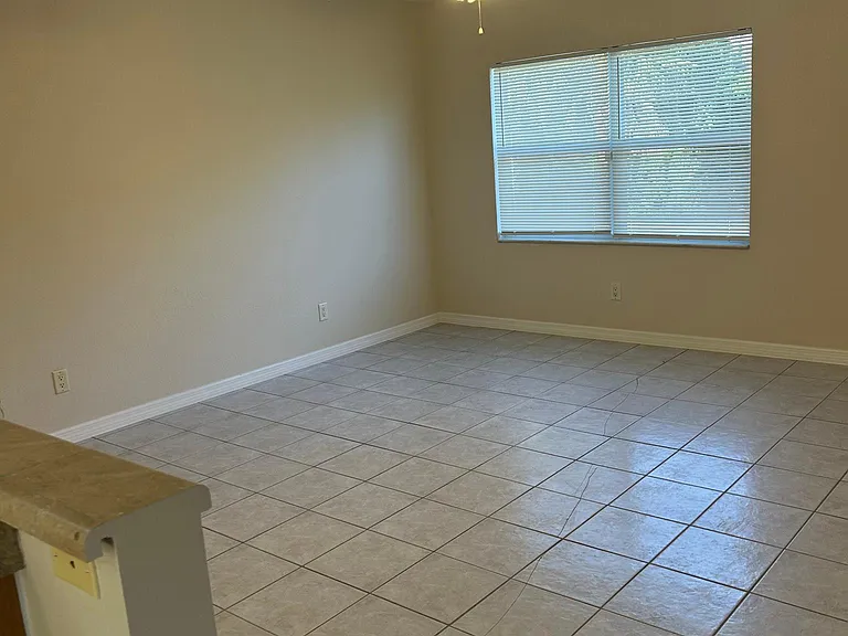 7758 Suncoast Dr — Photo 2