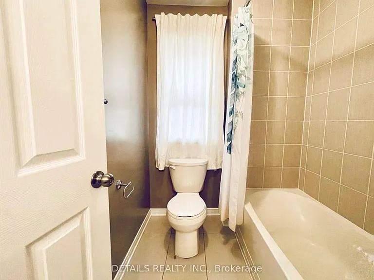439 Cavesson St — Photo 18