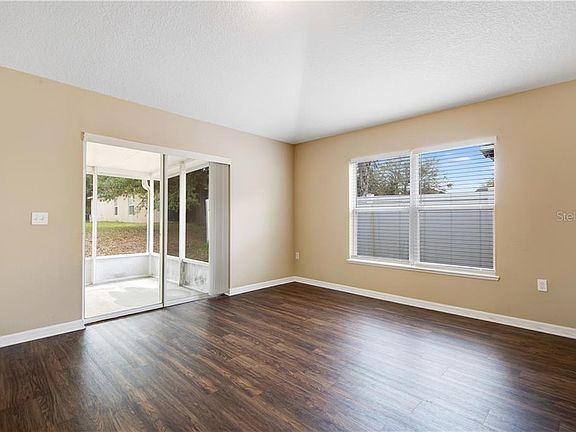 3rd image of 315 Flint St