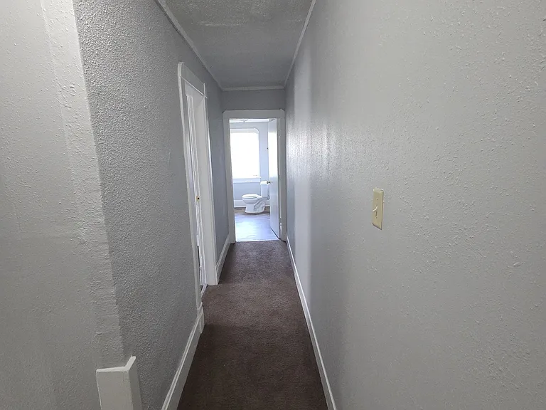 518 W 28th St — Photo 13