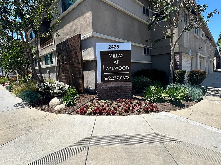 2425 Carson St #20 — Photo 14