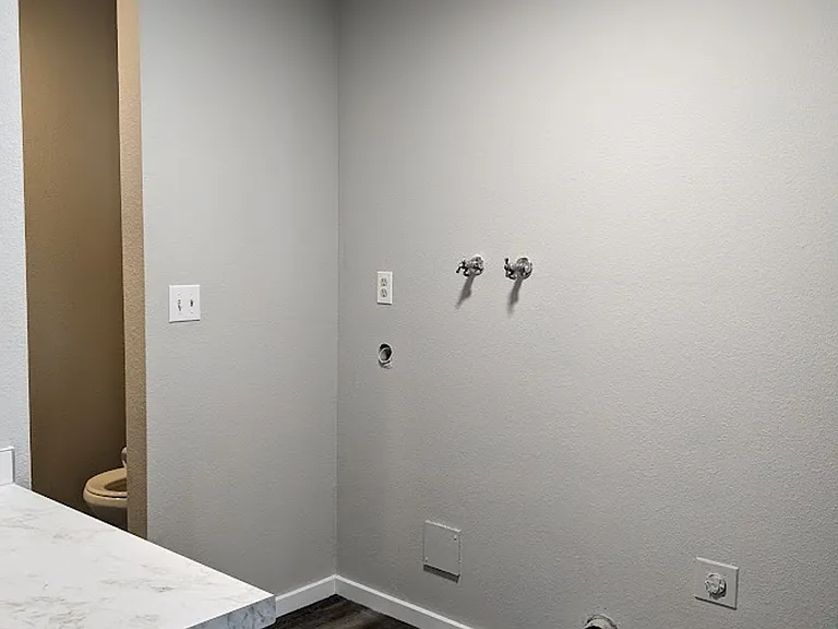 Heritage Manor — Photo 12