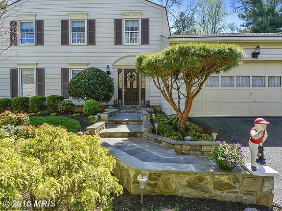 2nd image of 13 Bouldercrest Ct
