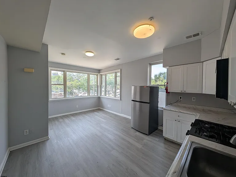 25 N Boston Ave — Photo 10