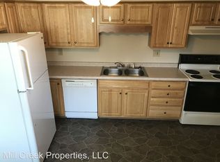 411 21st Place Ct, Clinton, IA 52732