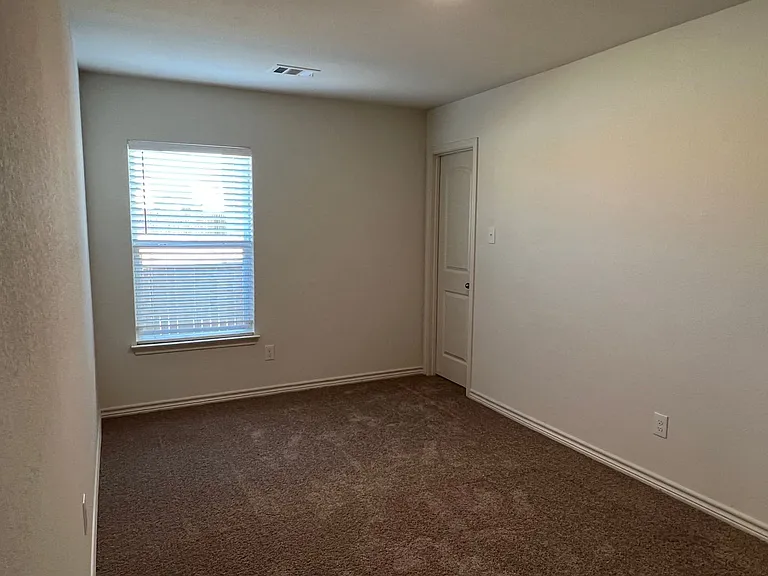 364 Crescent Park Dr — Photo 22