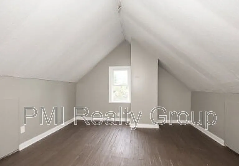 888 Evangeline Rd — Photo 24