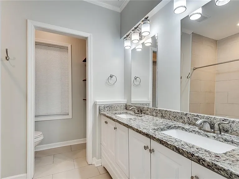 244 Laurel Ave SW — Photo 12