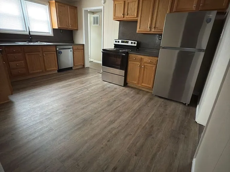 223 S McKinley Ave — Photo 16