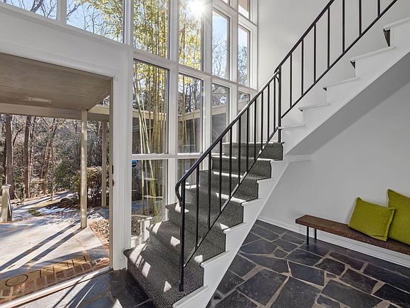 5th image of 1709 Curtis Rd