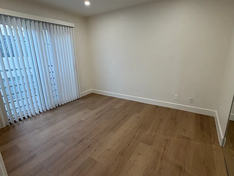 14911 Moorpark St #1 — Photo 18