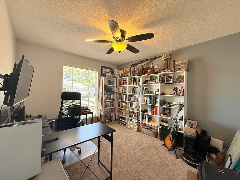 2414 Heritage Cir — Photo 29