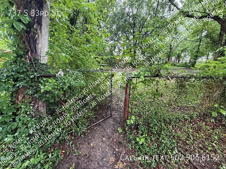 737 S 33rd St — Photo 36